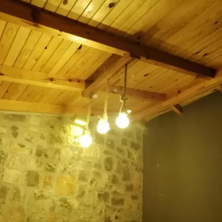 Tas Villa